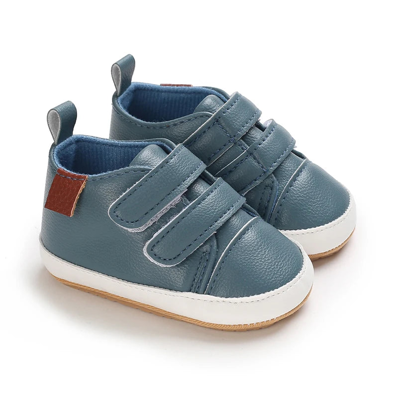 Flexible sole blue baby shoes