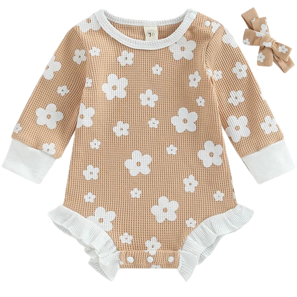 Beige baby girl romper with white daisy print and frill legs