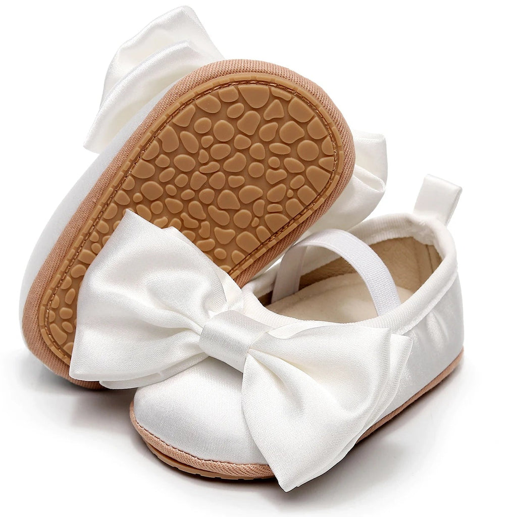 Mia White Baby Girl Shoes with satin bow